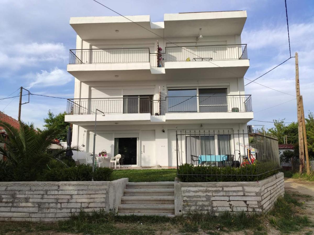 Sunrise View Apartment Ofrinion Ngoại thất bức ảnh
