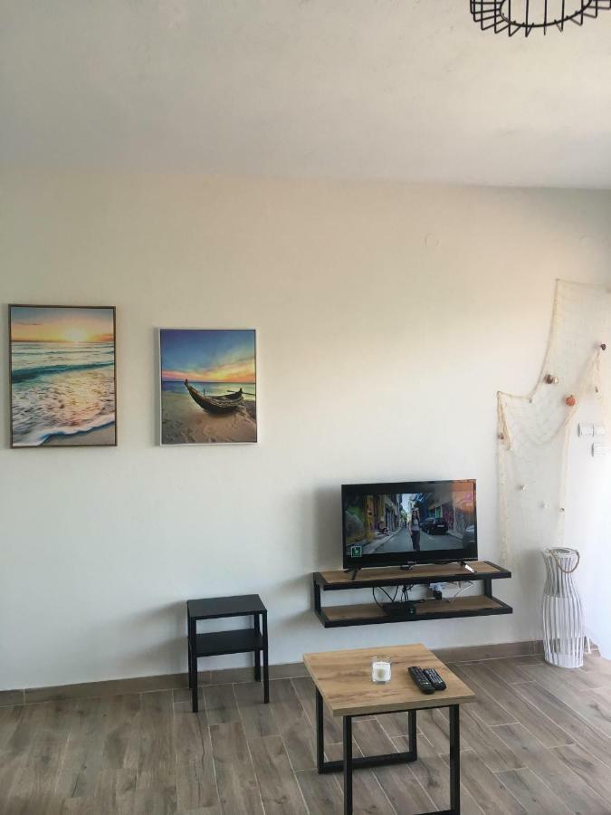 Sunrise View Apartment Ofrinion Ngoại thất bức ảnh